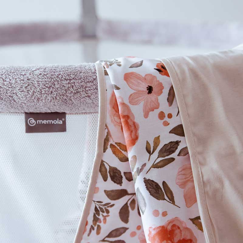 Sommer-Babydecke Begonien — leichte Decke und Pucktuch in einem